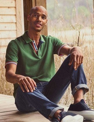 Comment porter un polo vert menthe pour un style decontractés