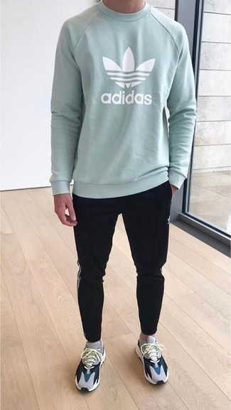 Comment porter un sweat-shirt imprimé vert menthe