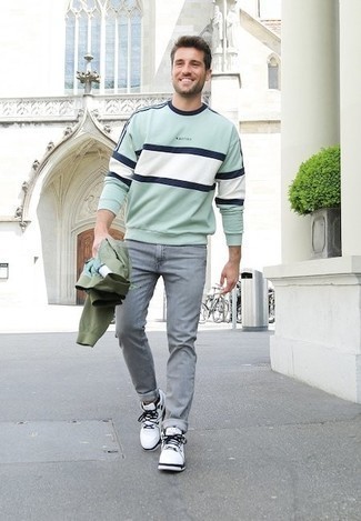 Comment porter un sweat-shirt imprimé vert menthe