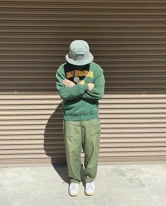 Comment porter un sweat-shirt imprimé vert menthe