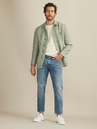 Comment porter une veste-chemise vert menthe quand il fait chaud