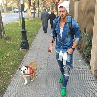 Comment porter des chaussures vert menthe pour un style relax en automne