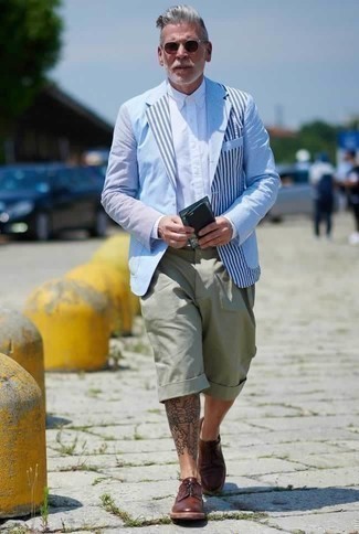 Comment porter un short vert menthe quand il fait chaud