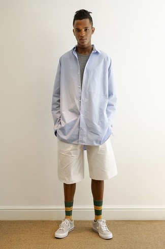 Comment porter des chaussettes vert menthe pour un style decontractés quand il fait chaud