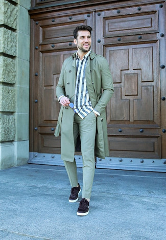 Comment porter un trench vert menthe