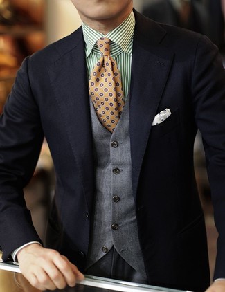 Comment porter une chemise à manches longues à rayures verticales vert menthe