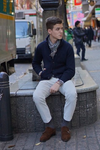 Comment porter des monks pour un style chic decontractés au printemps