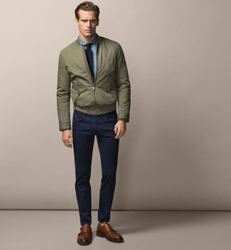 Comment porter des monks pour un style chic decontractés au printemps