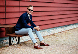 Comment porter des monks pour un style chic decontractés