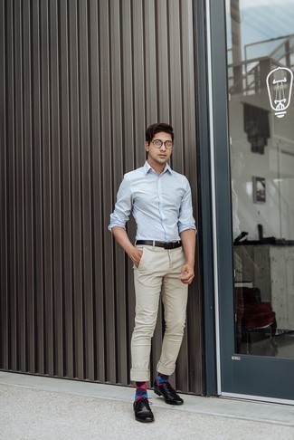 Comment porter des chaussettes à losanges multicolores pour un style chic decontractés