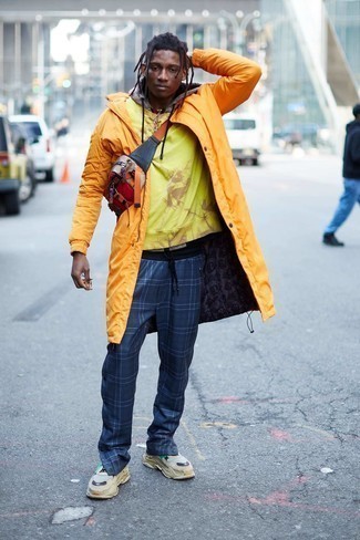 Comment porter un sac multicolore pour un style decontractés quand il fait chaud