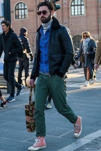 Comment porter un sac multicolore pour un style decontractés