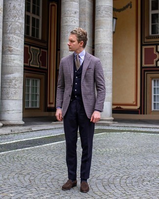 Comment porter un blazer multicolore quand il fait chaud