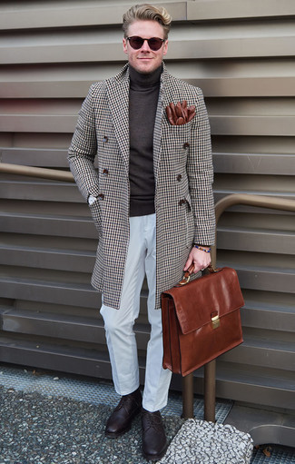 Comment porter un bracelet multicolore pour un style chic decontractés quand il fait frais