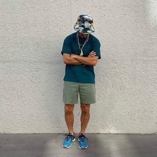 Comment porter un bob multicolore quand il fait très chaud