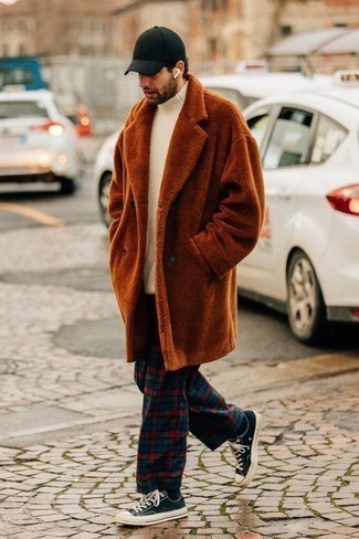 Comment porter un pantalon chino multicolore