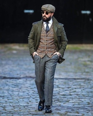 Comment porter un manteau multicolore quand il fait frais
