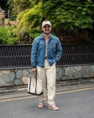 Comment porter une chemise à manches courtes en vichy multicolore