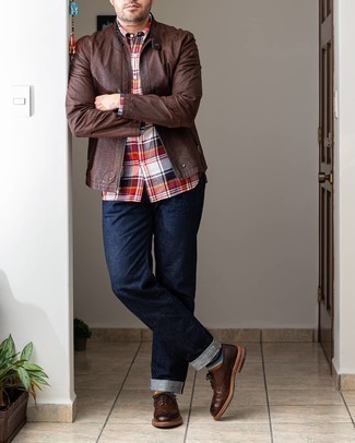 Comment porter des chaussettes à rayures horizontales multicolores