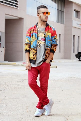 Comment porter une veste multicolore