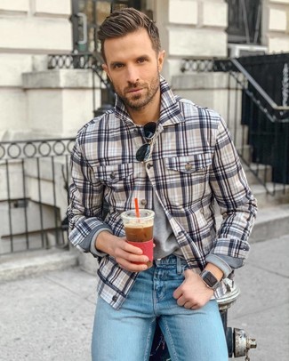 Comment porter une veste multicolore