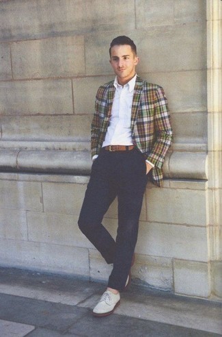 Comment porter une veste multicolore