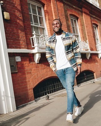 Comment porter une veste multicolore pour un style decontractés quand il fait chaud