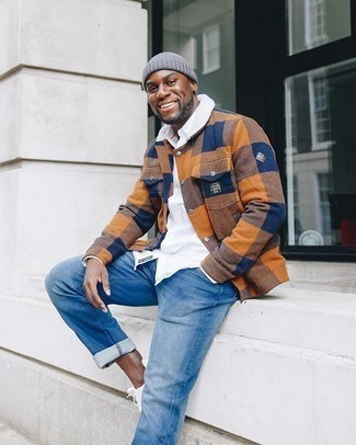 Comment porter une veste multicolore pour un style decontractés quand il fait frais