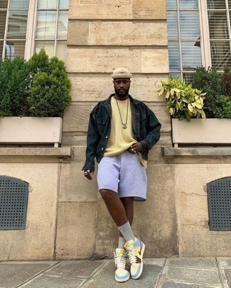 Comment porter des baskets montantes en cuir multicolores