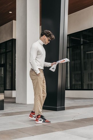 Comment porter des baskets montantes en cuir multicolores