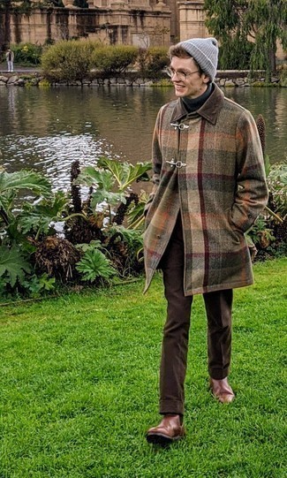 Comment porter un pardessus multicolore quand il fait frais