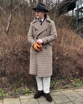 Comment porter un pardessus multicolore au printemps