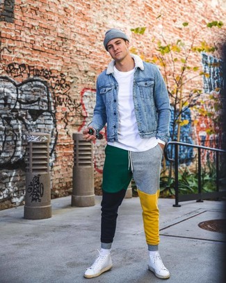 Comment porter un pantalon multicolore pour un style decontractés quand il fait chaud