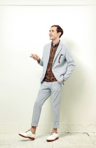 Comment porter un polo multicolore pour un style chic decontractés en été