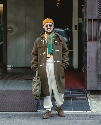 Comment porter une écharpe multicolore pour un style decontractés quand il fait froid