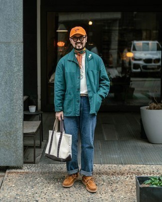 Comment porter une écharpe en soie multicolore