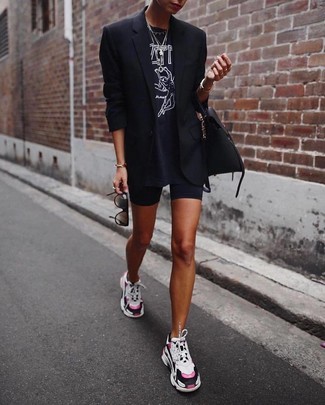 Comment porter des baskets multicolores