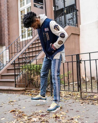 Comment porter des baskets multicolores à 20 ans