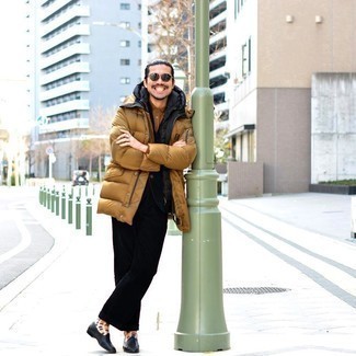 Comment porter des chaussettes multicolores pour un style chic decontractés quand il fait frais