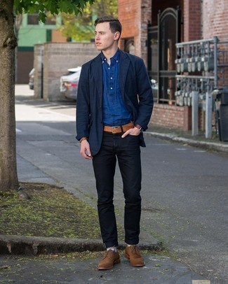Comment porter des chaussettes multicolores