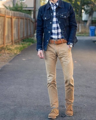Comment porter des chaussettes multicolores