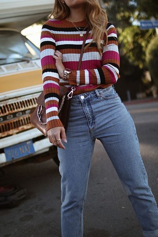 Comment porter un pull multicolore pour un style decontractés quand il fait chaud