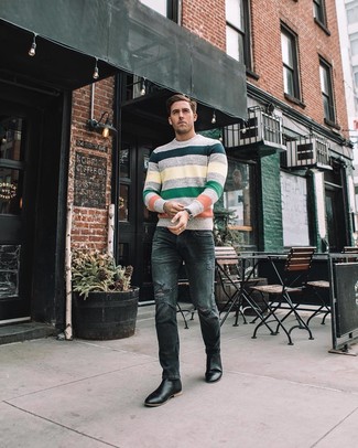 Comment porter un pull multicolore en automne