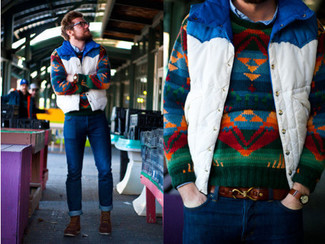 Comment porter un pull multicolore en automne