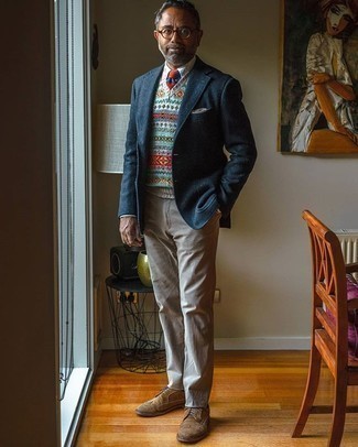 Comment porter un pull multicolore pour un style chic decontractés quand il fait chaud après 50 ans