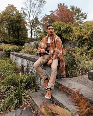 Comment porter un pull multicolore en automne