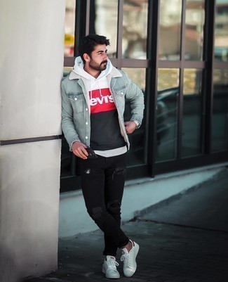 Comment porter un pull multicolore pour un style relax quand il fait froid à 30 ans