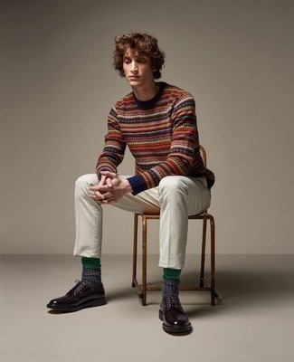 Comment porter un pull multicolore pour un style chic decontractés au printemps à 30 ans