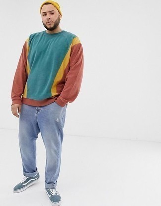 Comment porter un pull multicolore quand il fait chaud à 20 ans
