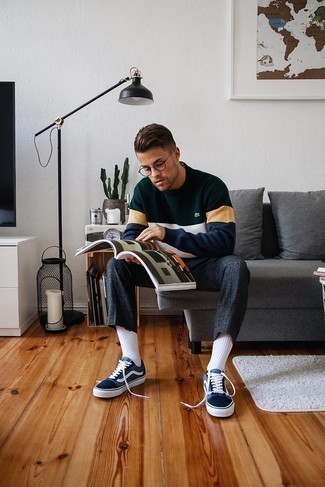 Comment porter un pull multicolore pour un style decontractés quand il fait chaud à 20 ans